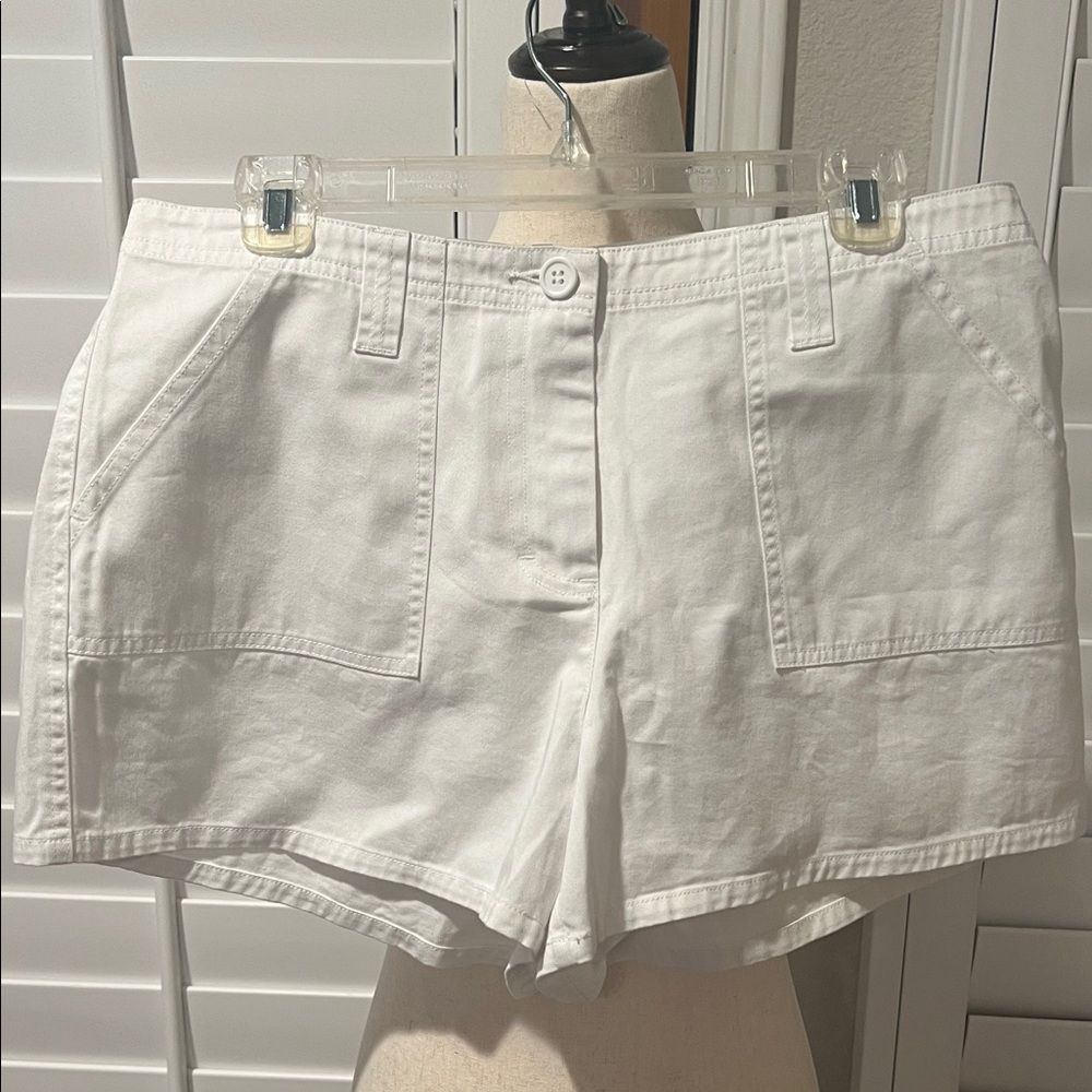 Boston Proper Women’s  White Casual Shorts NWT 12